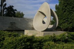 omnik nieskończoności w ogrodzie modelowym Libetu w Łodzi